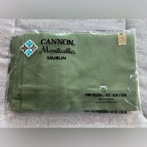 New/Sealed Cannon Monticello Muslin 100% Cotton 2 Green Pillowcases USA Made